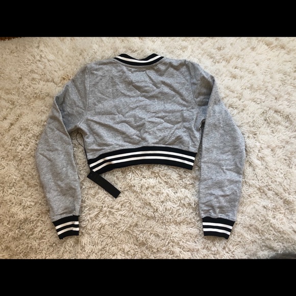 LF Grey Cropped Crewneck - Picture 3 of 3